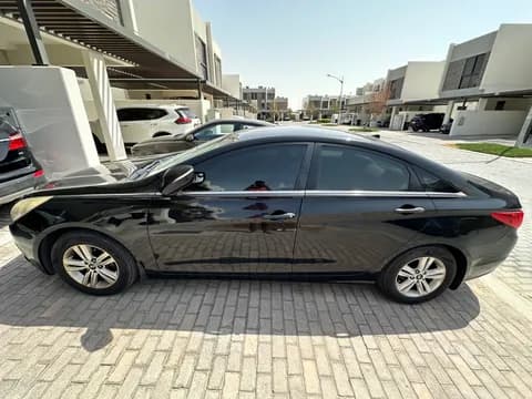 Used Hyundai Sonata 2.4L Mid 2013 Used Hyundai Sonata 2.4L Mid 2013 used_cars.forSale