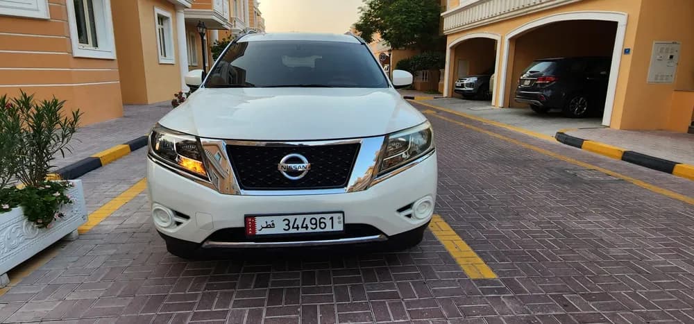 Used Nissan Pathfinder 3.5L S 4WD 2014