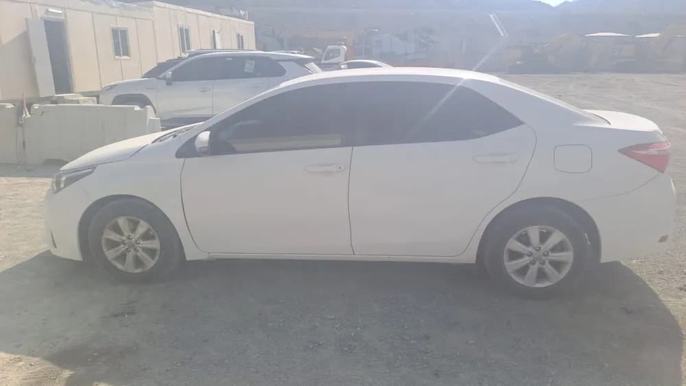 Used Toyota Corolla 2.0L SE 2015