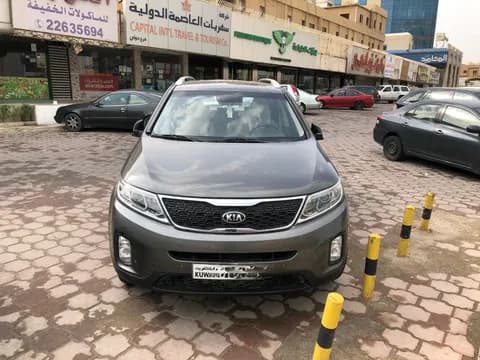 كيا سورينتو 3.5L 7 Seater 2015 مستعملة
