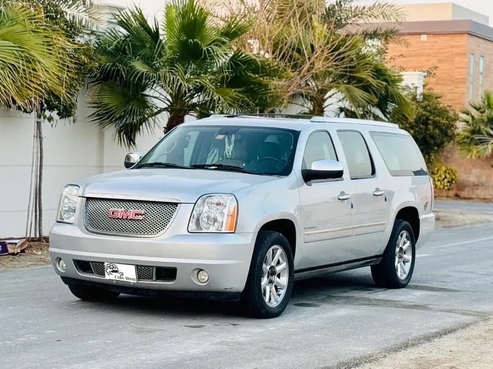 Used GMC Yukon XL GMC Yukon XL Denali 6.2L AWD 2013