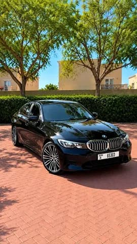 بي إم دبليو الفئة الثالثة-سيدان 320i 2020 مستعملة بي إم دبليو الفئة الثالثة-سيدان 320i 2020 مستعملة used_cars.forSale