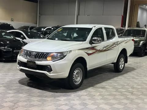 ميتسوبيشي أل200 Double Cab 2018 مستعملة ميتسوبيشي أل200 Double Cab 2018 مستعملة للبيع