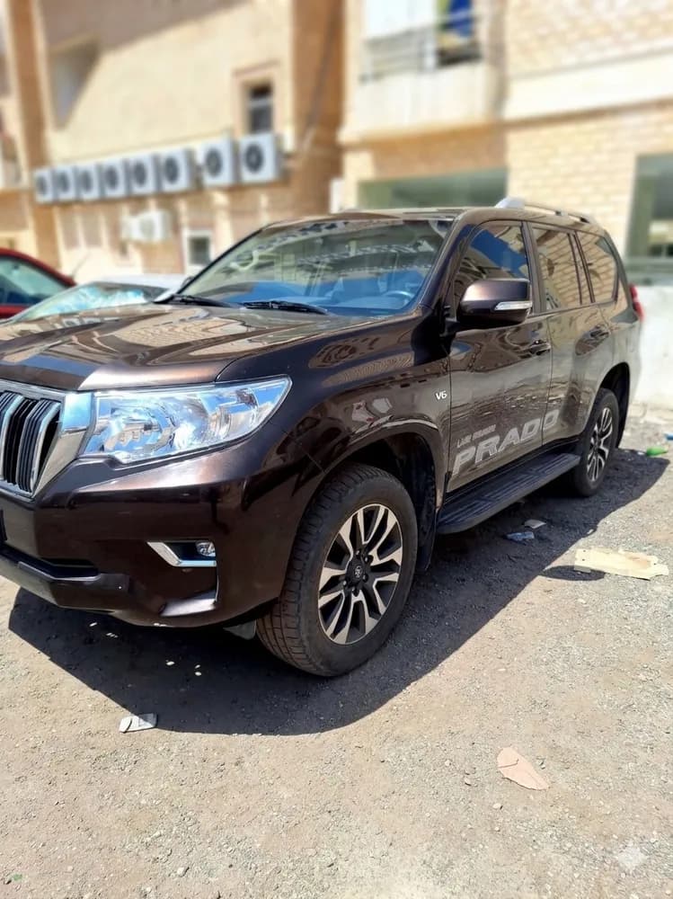 تويوتا لاند كروز برادو 5 Door 4.0L (Automatic) 2022 مستعملة
