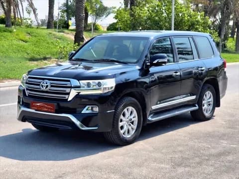 تويوتا لاند كروز 5 Door 5.7L 2017 مستعملة تويوتا لاند كروز 5 Door 5.7L 2017 مستعملة للبيع