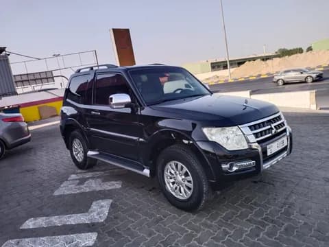 ميتسوبيشي باجيرو GLS V6 2015 مستعملة ميتسوبيشي باجيرو GLS V6 2015 مستعملة للبيع