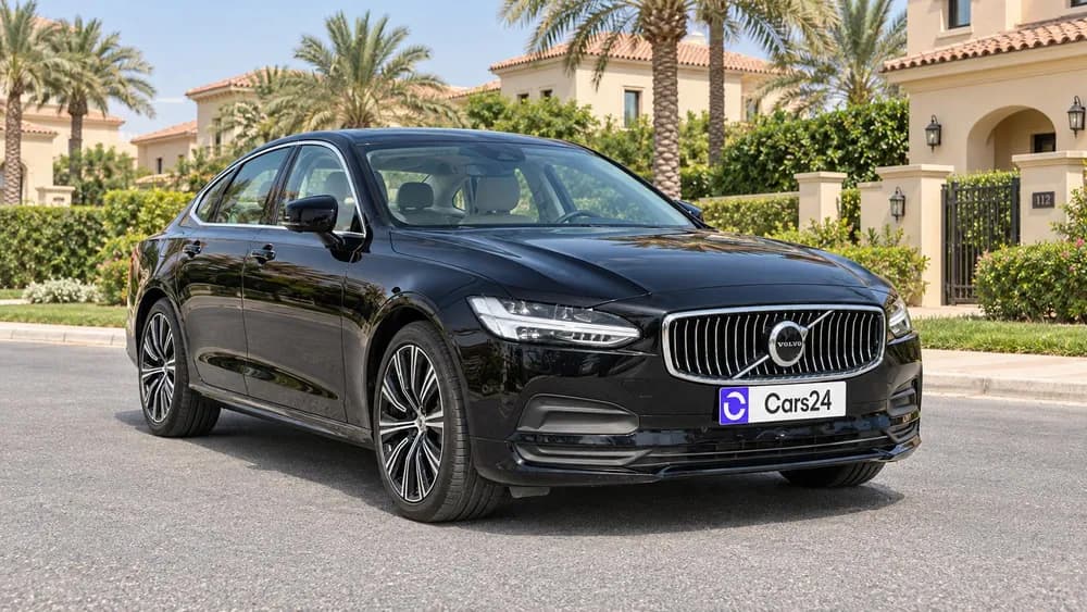فولفو إس90 T5 Momentum 2024 مستعملة