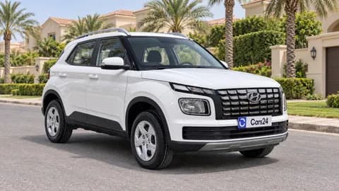 هيونداي venue 1.6L smart 2024 مستعملة هيونداي venue 1.6L smart 2024 مستعملة للبيع