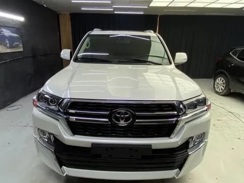 تويوتا لاند كروزر 4.6L GXR 2021 مستعملة تويوتا لاند كروزر 4.6L GXR 2021 مستعملة used_cars.forSale
