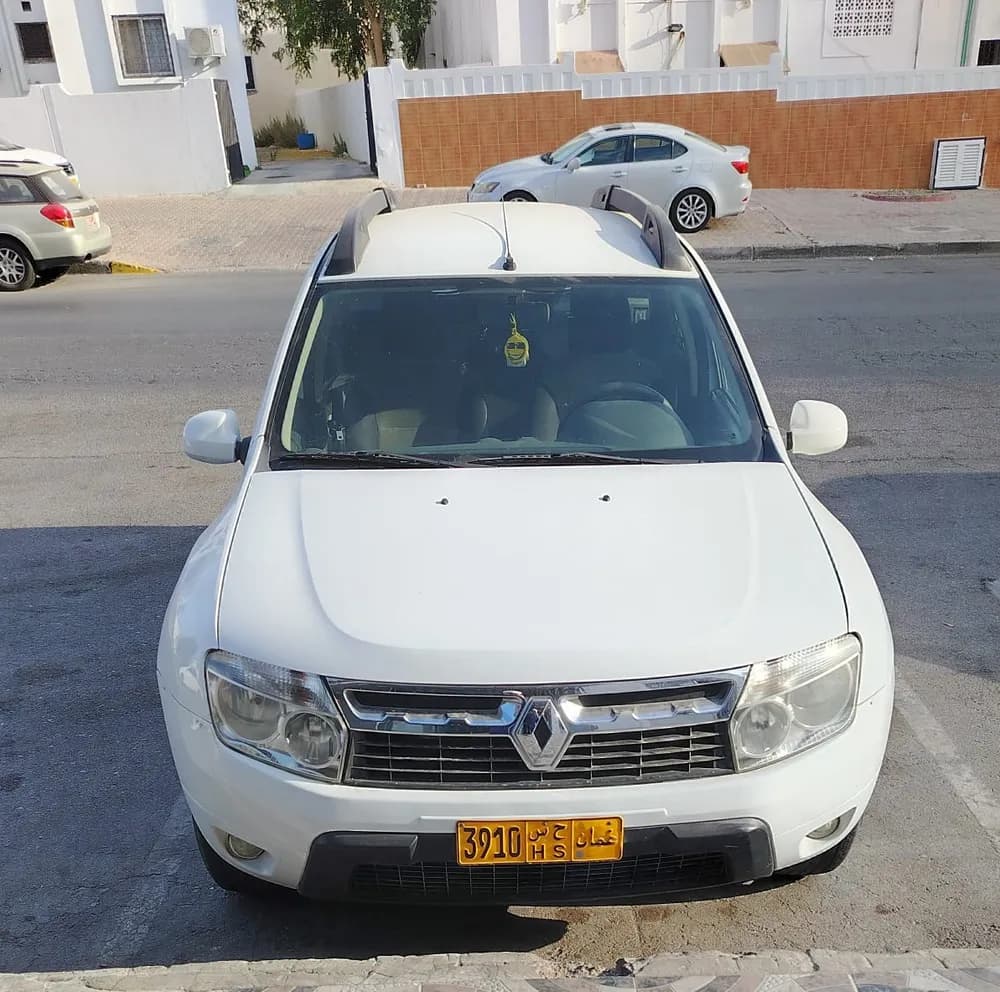 رينو دستر 2.0L 2WD 2015 مستعملة