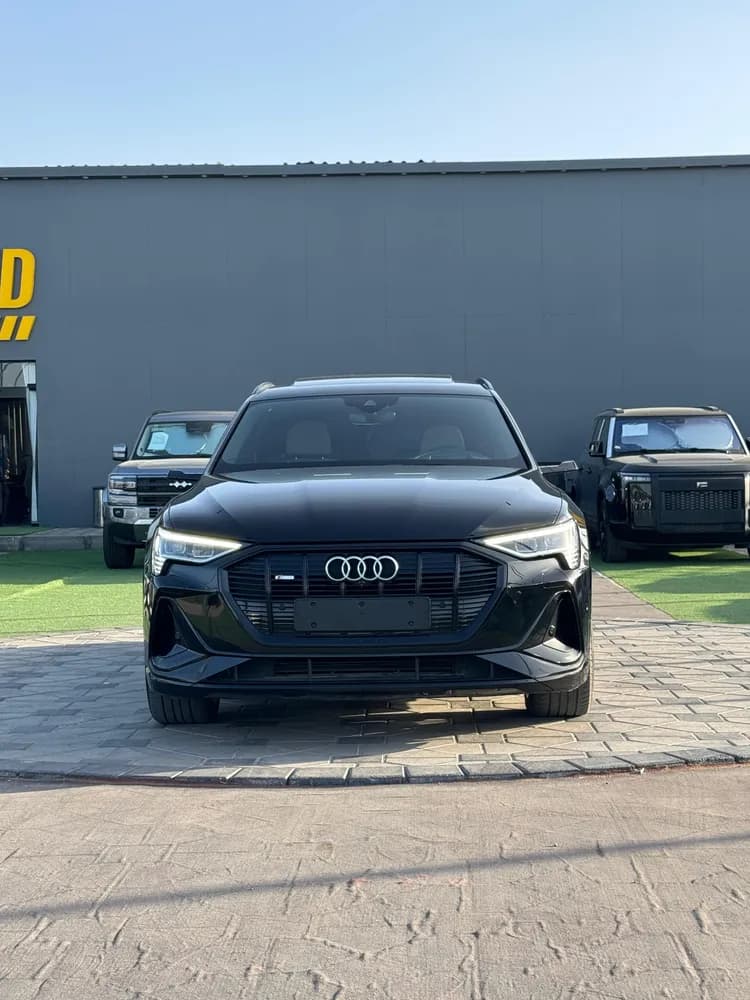 Used Audi Q8 e-tron Advanced 55 quattro Sportback 2020