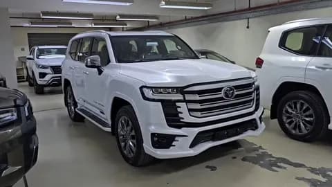 Used Toyota Land Cruiser 3.5T VXR 2024 Used Toyota Land Cruiser 3.5T VXR 2024 used_cars.forSale