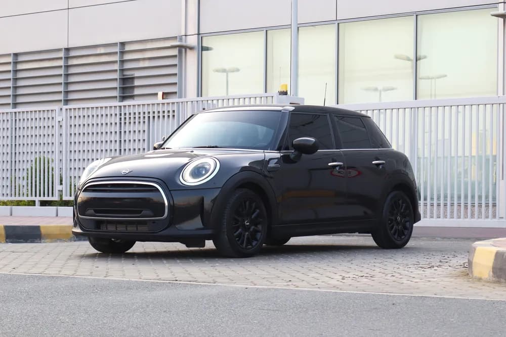 ميني كوبيه 3 Door Hatchback 2024 مستعملة