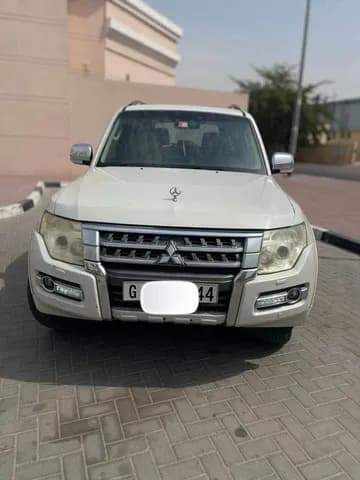 Used Mitsubishi Pajero GLS V6 2015 Used Mitsubishi Pajero GLS V6 2015 for sale