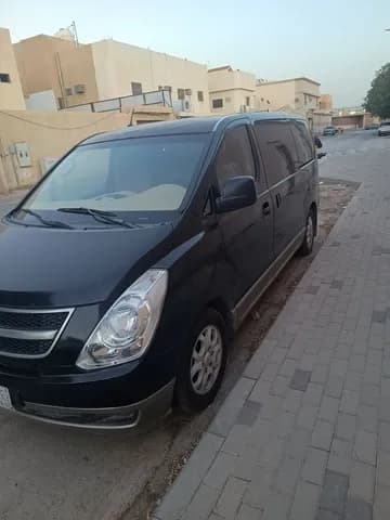 Used Hyundai H1 12-Seater Passenger Van 2010 Used Hyundai H1 12-Seater Passenger Van 2010 for sale