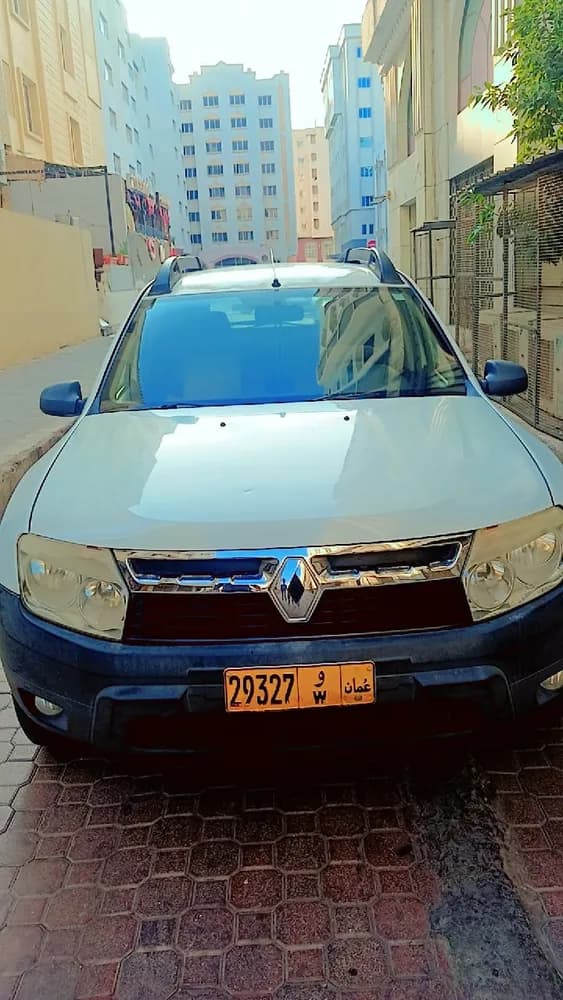رينو دستر 2.0L 2WD 2015 مستعملة