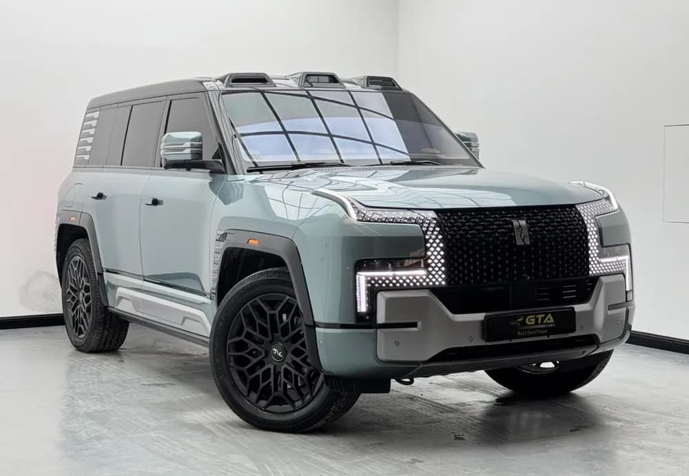Used Yangwang U8 2.0T Hybrid (Range Extender) 2024
