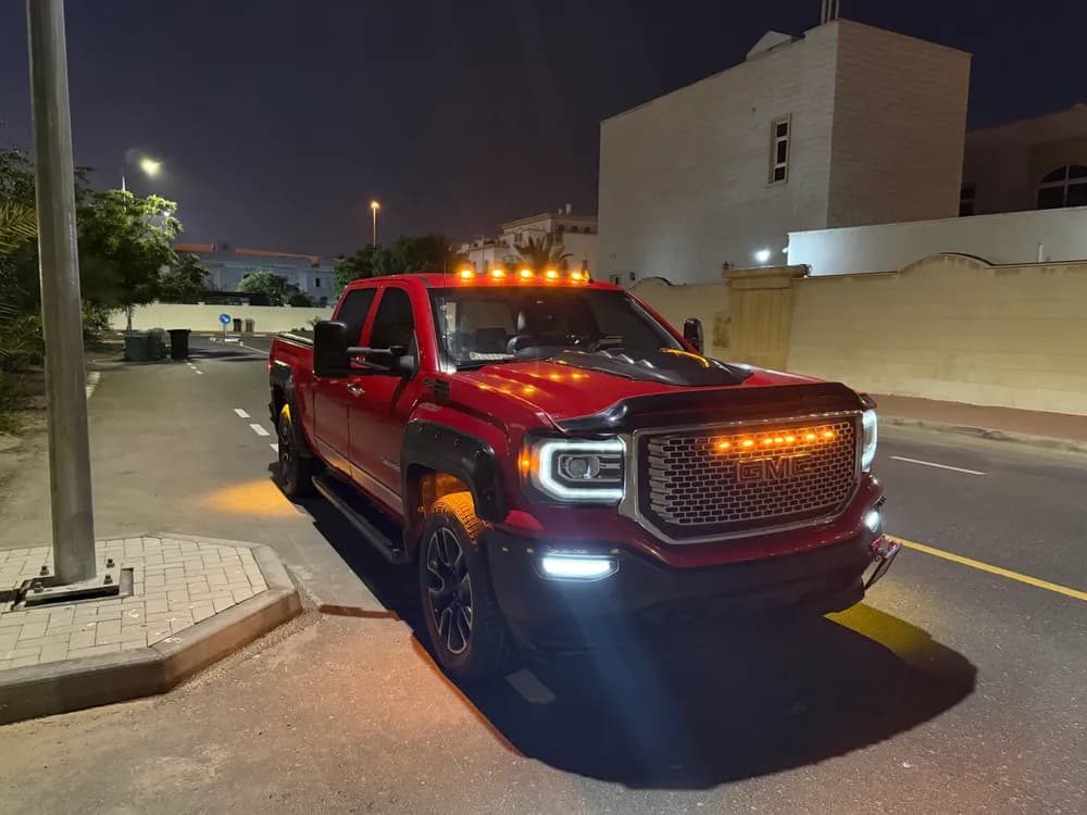 Used GMC Sierra Denali 6.2L Crew Cab AWD 2017