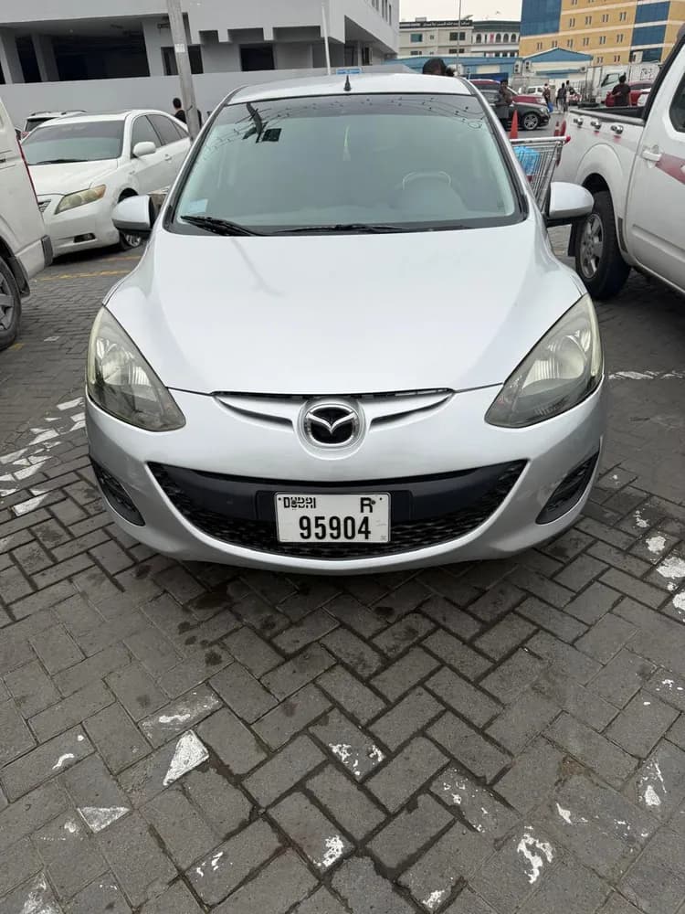 مازدا 2 هاتشباك 1.5L Hatchback V 2014 مستعملة