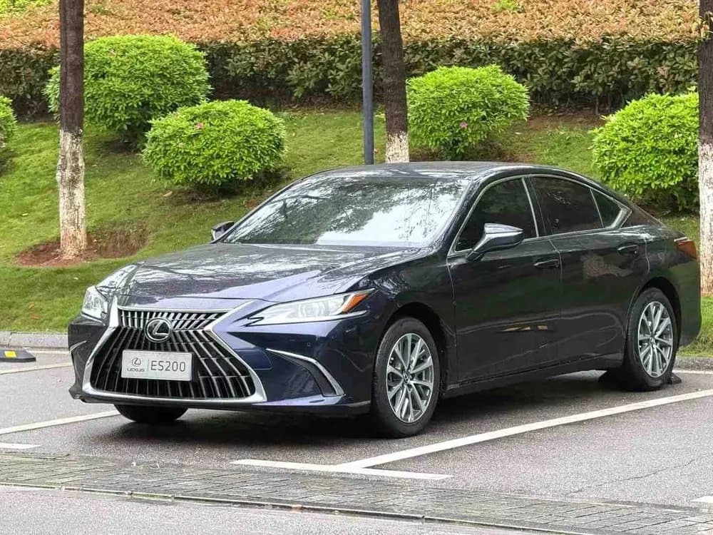 Used Lexus ES 250 2023