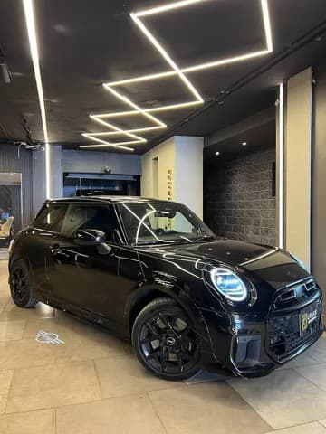 ميني ميني جون كوبر وركس كابريو 2 Door Convertible 2026 جديدة ميني ميني جون كوبر وركس كابريو 2 Door Convertible 2026 جديدة used_cars.forSale