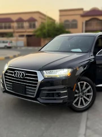 أودي كيو7 3.0L (272 HP) 2018 مستعملة أودي كيو7 3.0L (272 HP) 2018 مستعملة used_cars.forSale