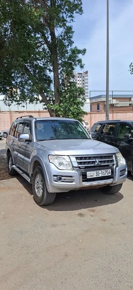 ميتسوبيشي باجيرو 3.0L GL 5 Door 2015 مستعملة ميتسوبيشي باجيرو 3.0L GL 5 Door 2015 مستعملة used_cars.forSale
