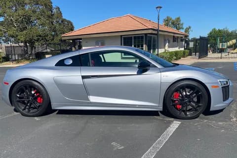 أودي آر8 كوبيه V10 5.2L (525 HP) 2018 مستعملة أودي آر8 كوبيه V10 5.2L (525 HP) 2018 مستعملة used_cars.forSale