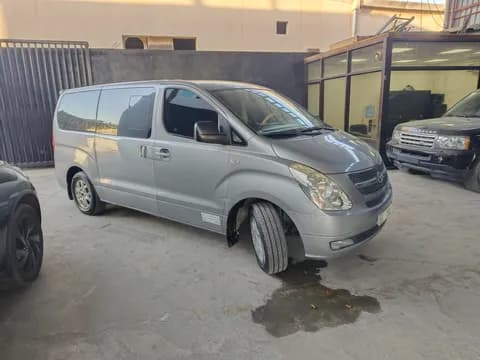 used Hyundai H1 12-Seater Passenger Van 2011 used Hyundai H1 12-Seater Passenger Van 2011 for sale