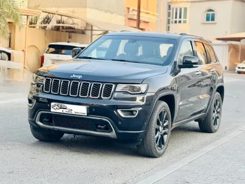 جيب جراند شيروكي لمتيد 2017 مستعملة جيب جراند شيروكي لمتيد 2017 مستعملة used_cars.forSale