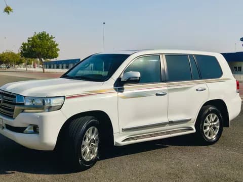 تويوتا لاند كروزر 4.6 GXR 2016 مستعملة تويوتا لاند كروزر 4.6 GXR 2016 مستعملة used_cars.forSale