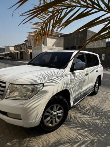 تويوتا لاند كروز 5 Door 4.6L 2011 مستعملة تويوتا لاند كروز 5 Door 4.6L 2011 مستعملة used_cars.forSale