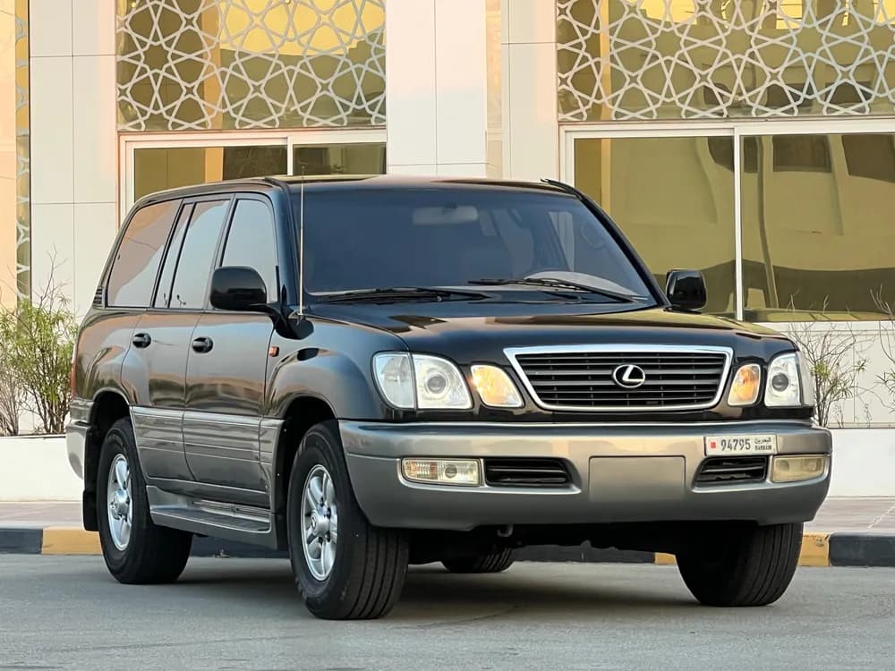 Used Lexus LX 4.7 Premier 2001