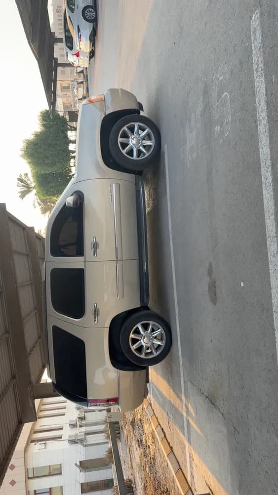 Used GMC Yukon Denali 2011