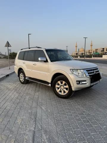 Used Mitsubishi Pajero 3.5L 5 Door Mid 2017 Used Mitsubishi Pajero 3.5L 5 Door Mid 2017 used_cars.forSale
