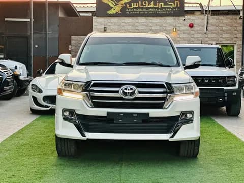 Used Toyota Land Cruiser 5.7L VXR 2016 Used Toyota Land Cruiser 5.7L VXR 2016 used_cars.forSale