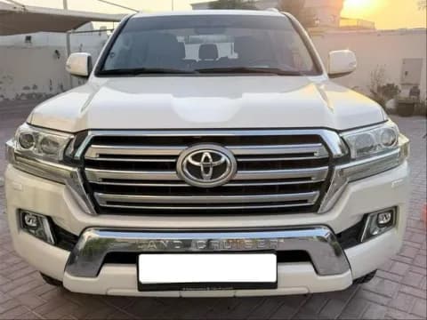 تويوتا لاند كروزر 5.7L GXR 2017 مستعملة تويوتا لاند كروزر 5.7L GXR 2017 مستعملة used_cars.forSale