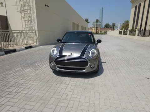ميني Cooper STD 2018 مستعملة ميني Cooper STD 2018 مستعملة used_cars.forSale