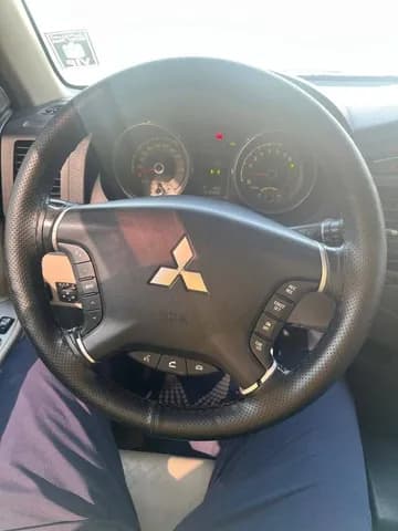 ميتسوبيشي باجيرو 3.8L GLS Topline 2010 مستعملة ميتسوبيشي باجيرو 3.8L GLS Topline 2010 مستعملة used_cars.forSale